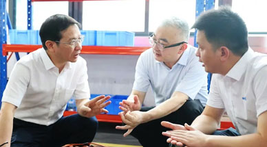 贛州市委書(shū)記黃喜忠實(shí)地調(diào)研贛州雷茨等企業(yè)，專題研究裝備制造產(chǎn)業(yè)高質(zhì)量發(fā)展