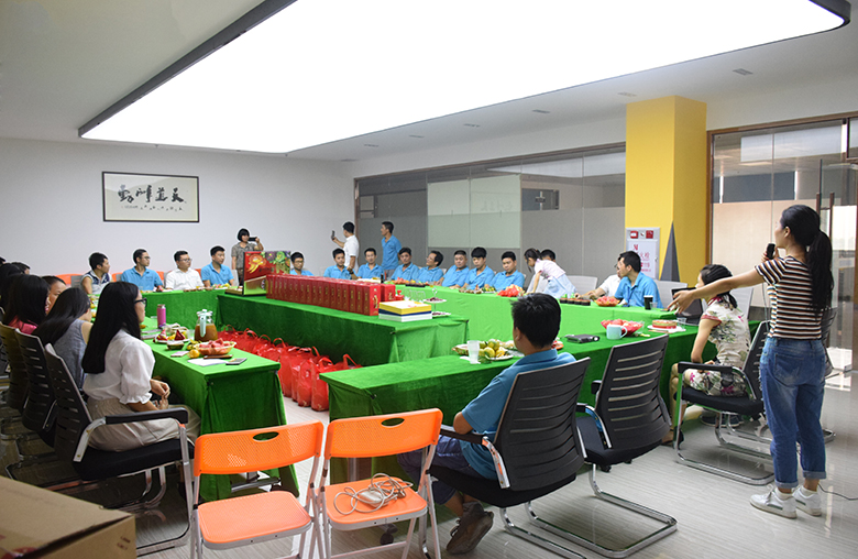 情暖中秋，愛在銳天！—2018銳天中秋節(jié)感恩活動